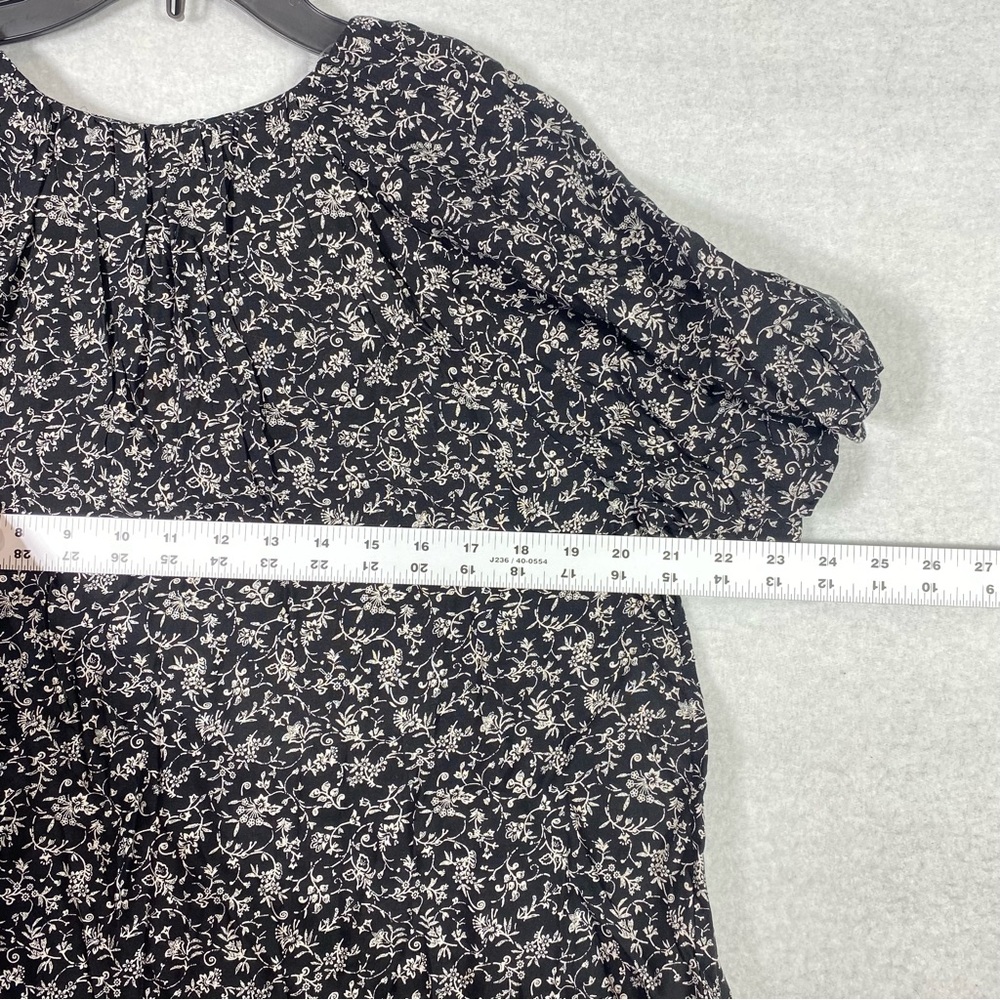 Angels Boho Floral Blouse Women's M Black White Short Flutter Sleeve Flowy NWT - Picture 11 of 12